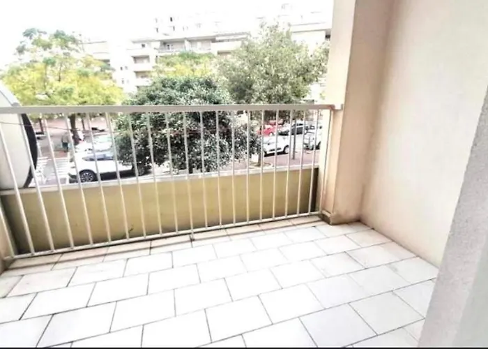 Appart 3 Lits Proche Mer, Centre Ville Et Commerces Avec Clim Appartement